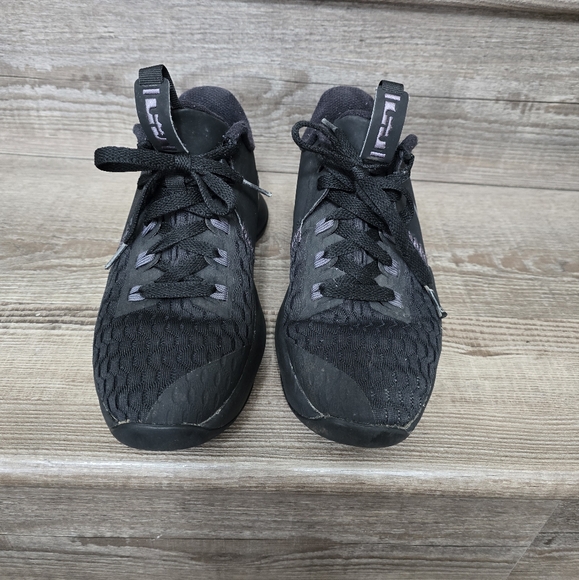 Nike Air Zoom Lebron Witness V Black Size 3 youth - Picture 3 of 6